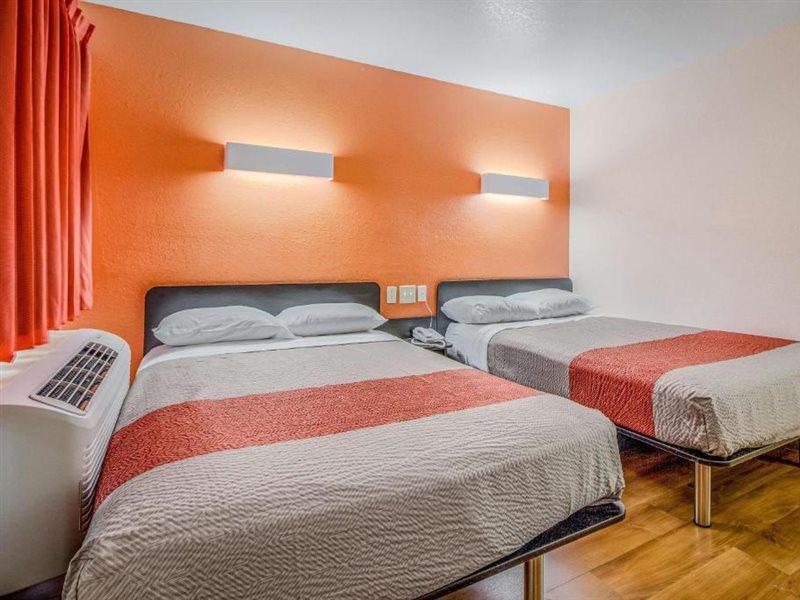 Motel 6-Conroe, Tx Екстериор снимка
