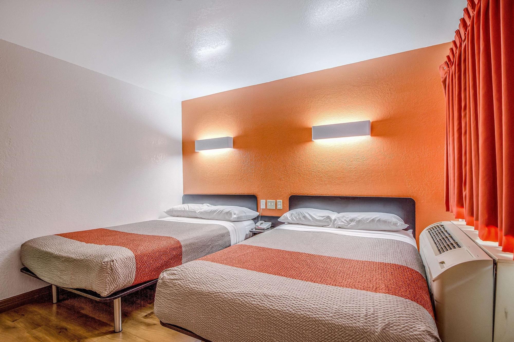 Motel 6-Conroe, Tx Екстериор снимка
