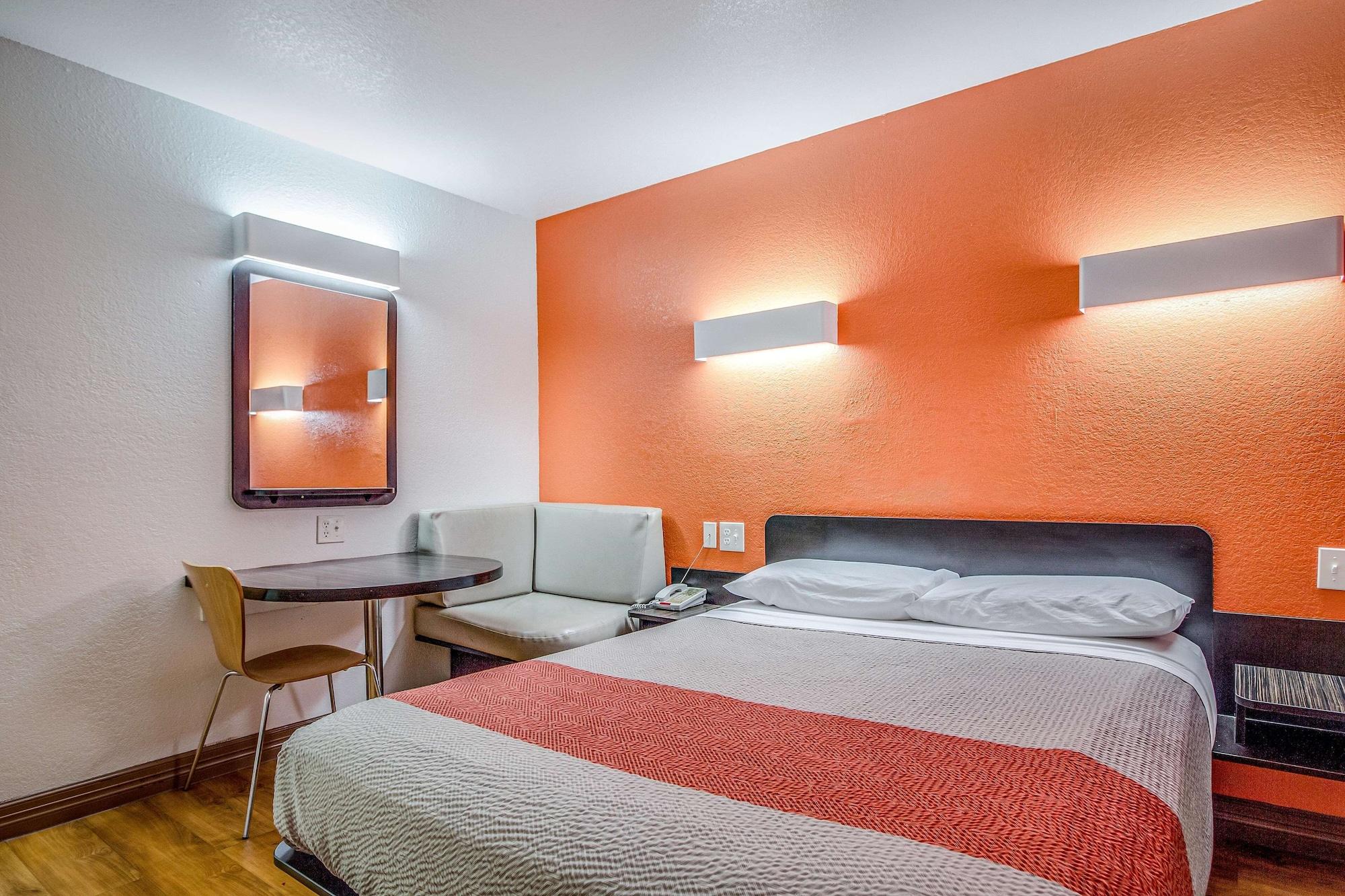 Motel 6-Conroe, Tx Екстериор снимка