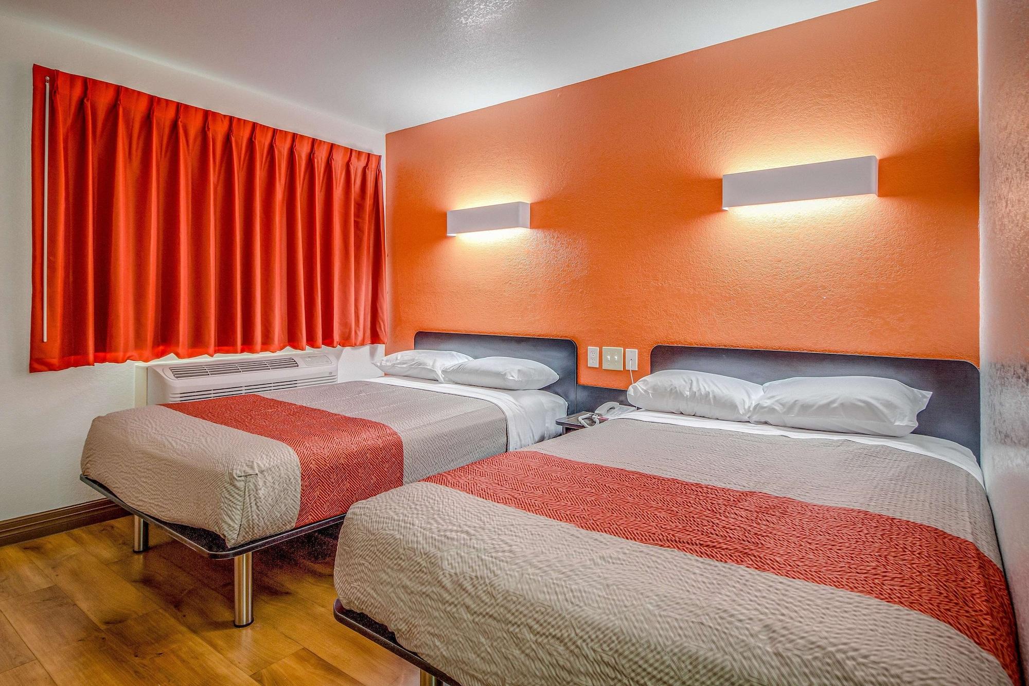 Motel 6-Conroe, Tx Екстериор снимка